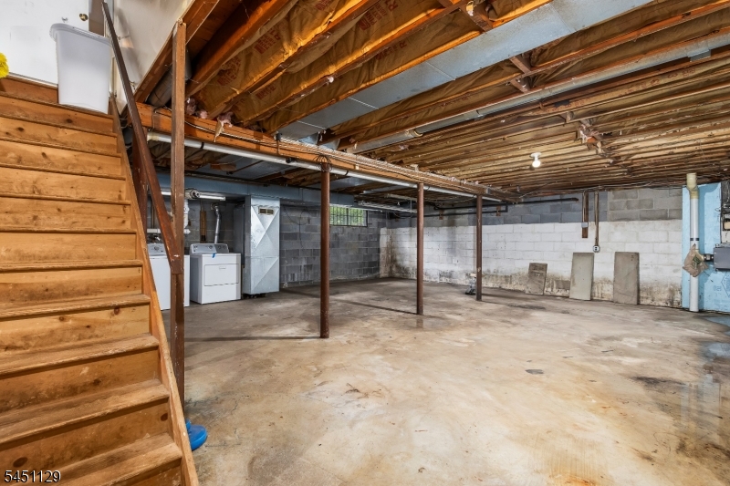 5 Pepper Ln Property Photo 28