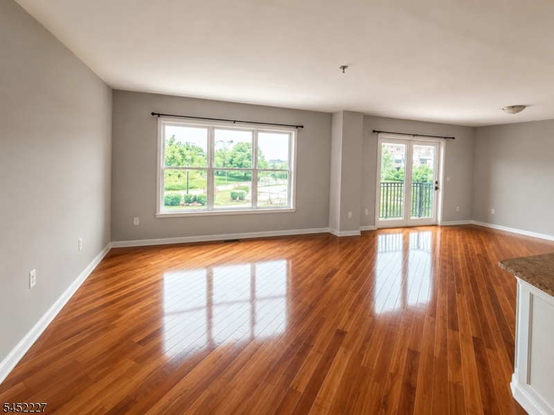 125 The Promenade 125 Property Photo 14