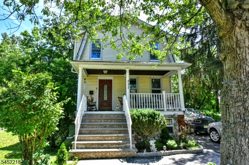 257 Epps Ave Property Photo 1