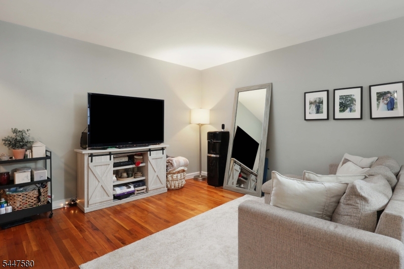 46 F Parkway Village Property Photo 6
