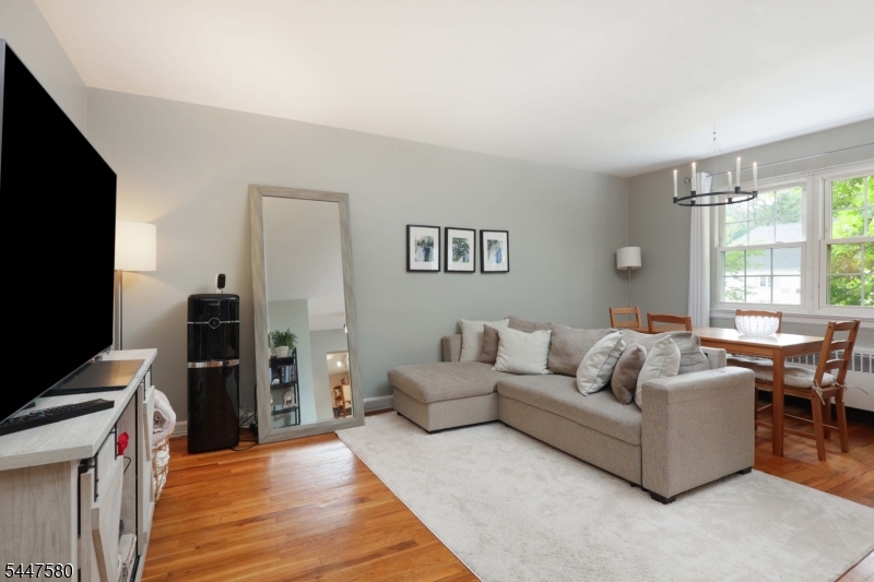 46 F Parkway Village Property Photo 8