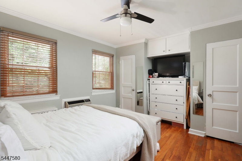 46 F Parkway Village Property Photo 10