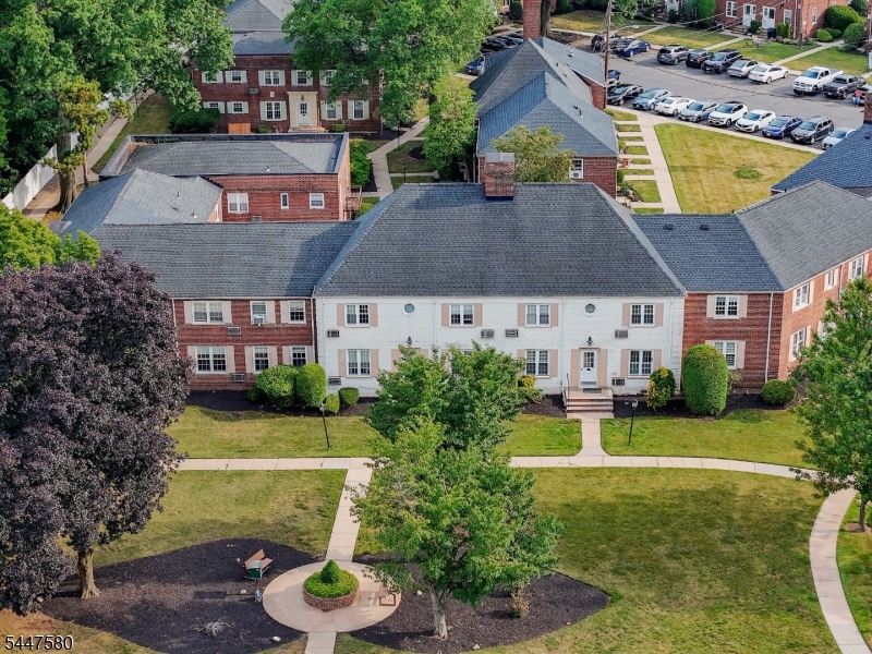 46 F Parkway Village Property Photo 20