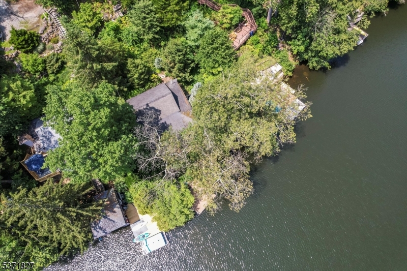 151 Pine Tree Rd Property Photo 5