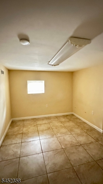494 Monroe St Property Photo 11