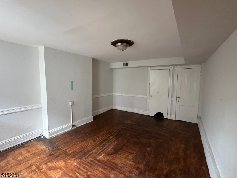 60 Oak Street Property Photo 9