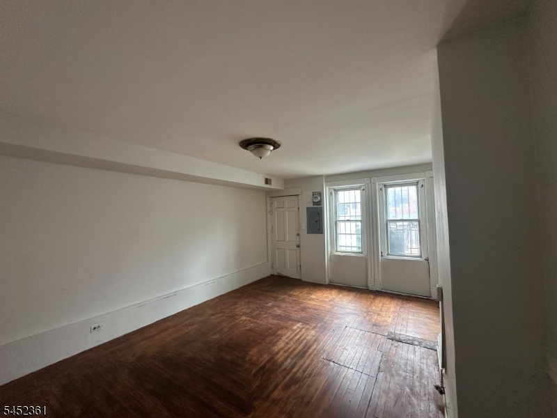 60 Oak Street Property Photo 15