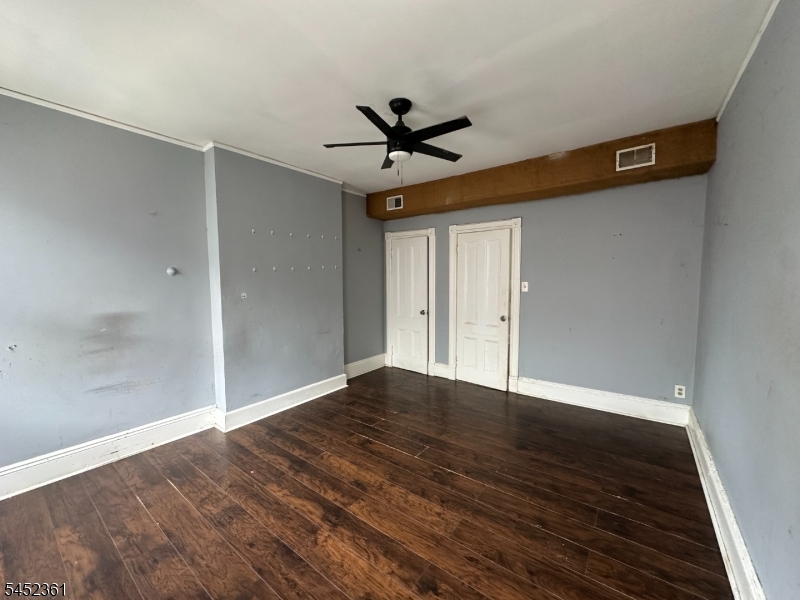 60 Oak Street Property Photo 21