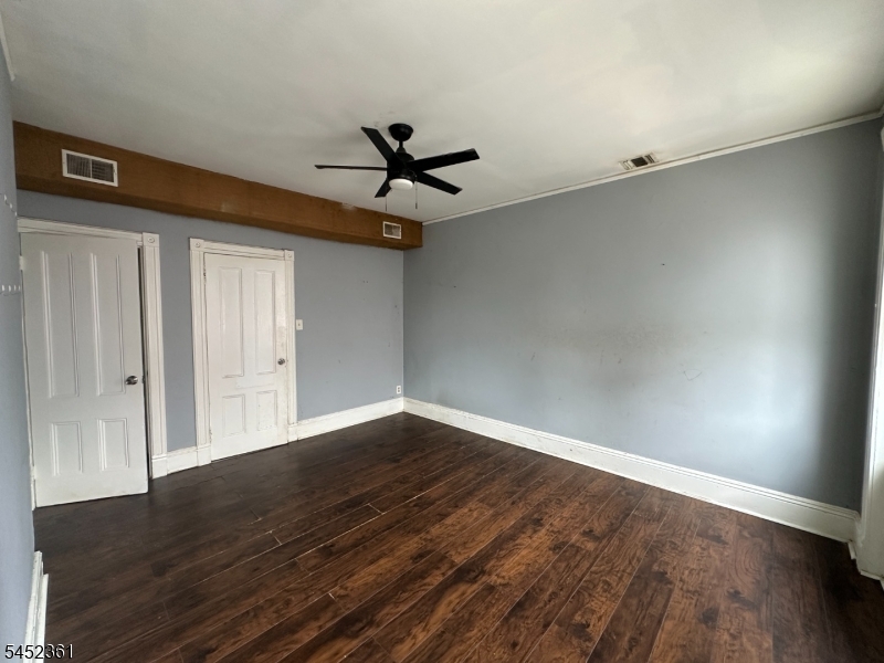60 Oak Street Property Photo 25