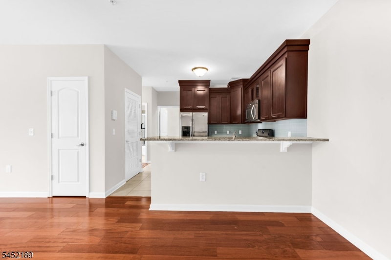 102 E Elizabeth Ave 309 Property Photo 4