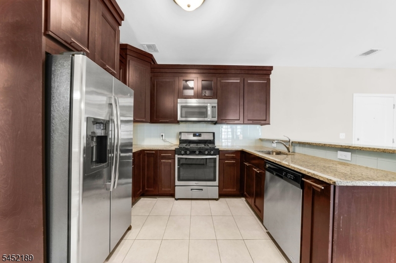 102 E Elizabeth Ave 309 Property Photo 12