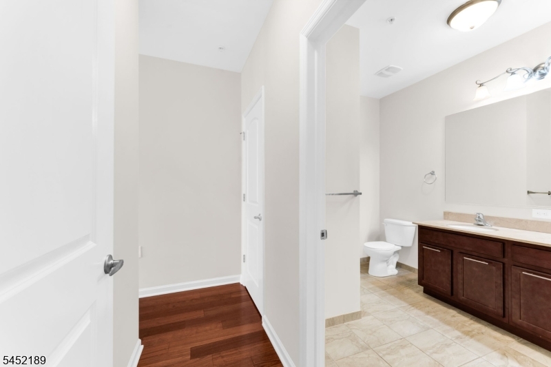 102 E Elizabeth Ave 309 Property Photo 14