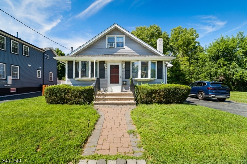30 Huff St Property Photo 1