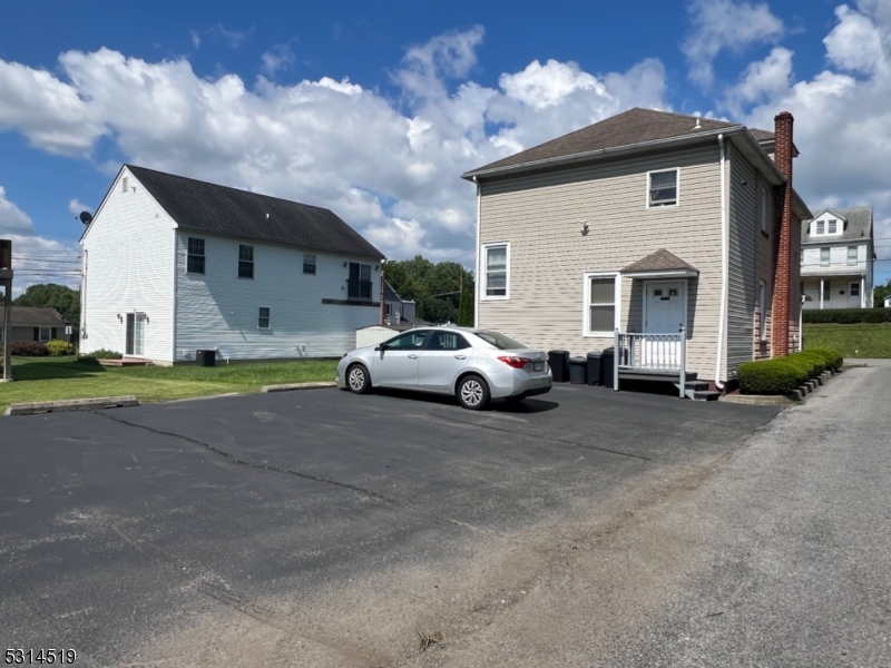 370 Pursel St Property Photo 4
