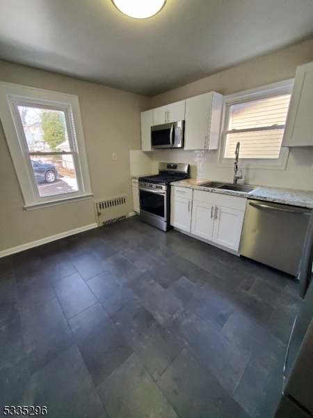 10 Henry Pl 1 Property Photo 3