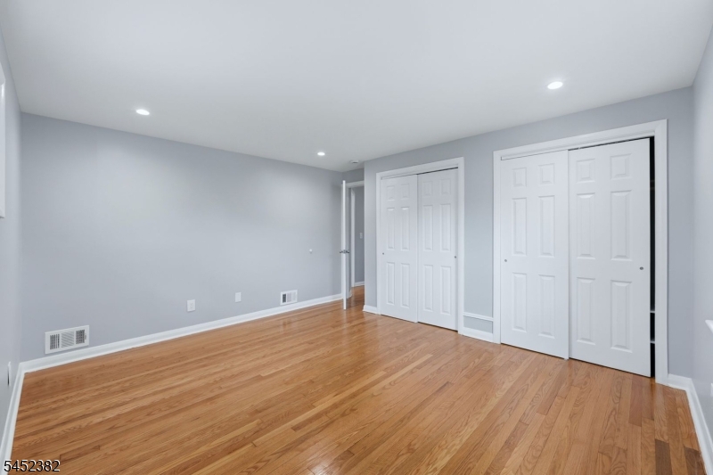 88 6th St Property Photo 36