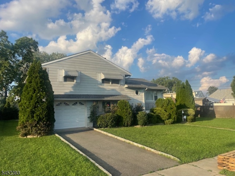 100 Wortylko St Property Photo 1