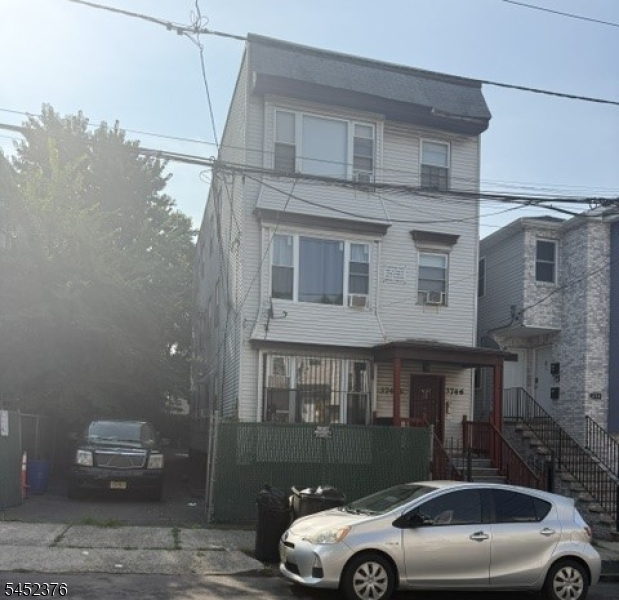 374 Chadwick Ave 3 Property Photo 3