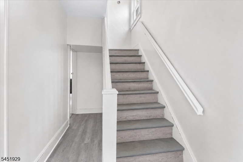 1036 Morris St Property Photo 17