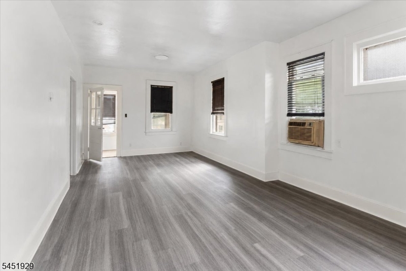 1036 Morris St Property Photo 18