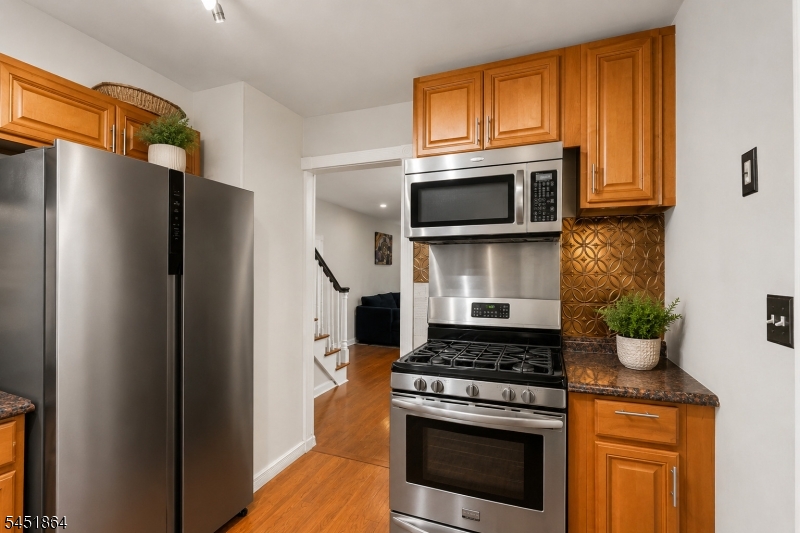 116 7th St Property Photo 3