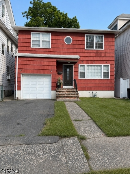 737 Linden Ave Property Photo 9
