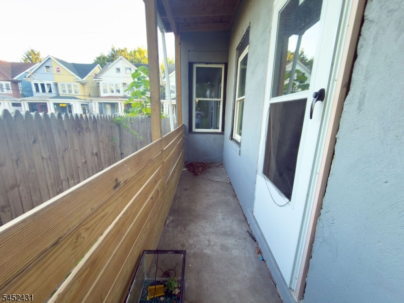 24 Sanford St Property Photo 14