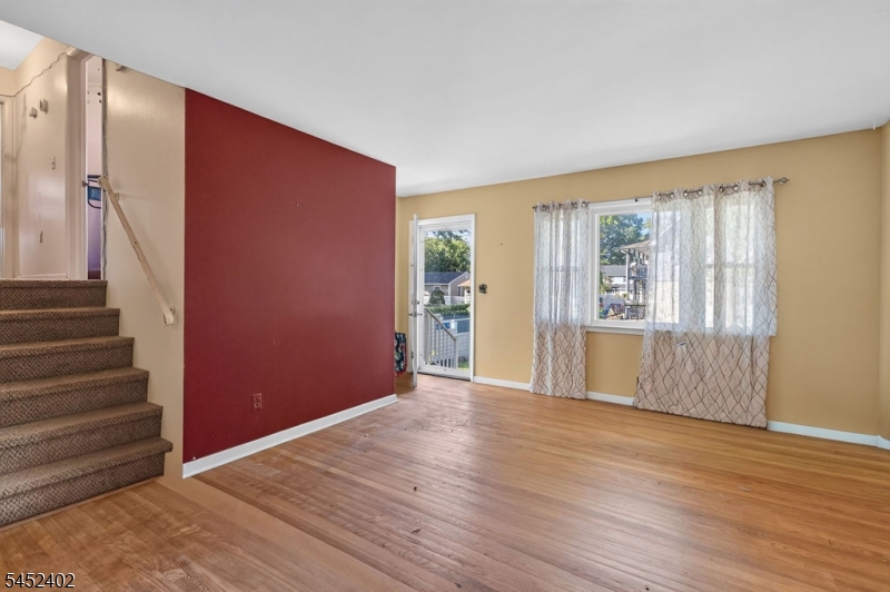 305 William St Property Photo 12