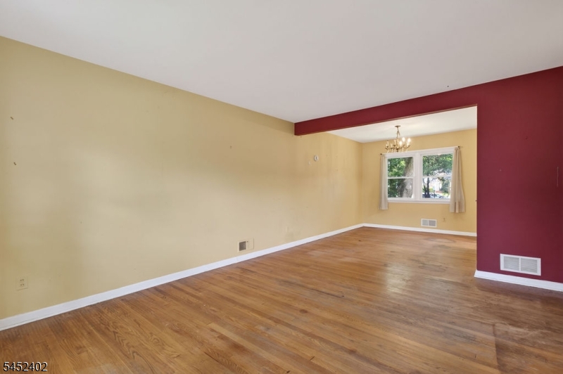 305 William St Property Photo 14