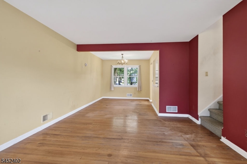 305 William St Property Photo 15