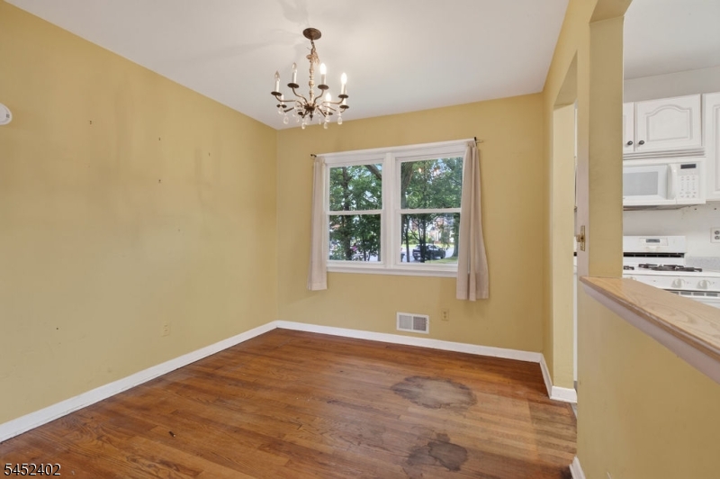 305 William St Property Photo 18