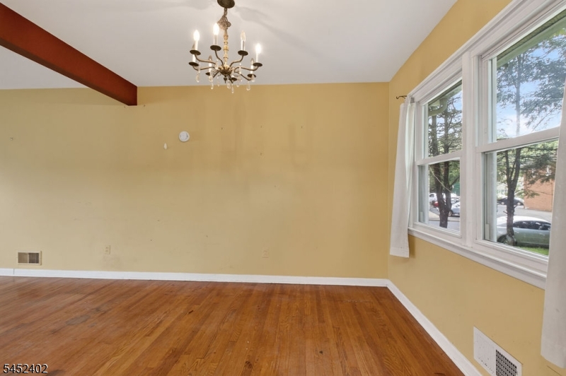 305 William St Property Photo 19