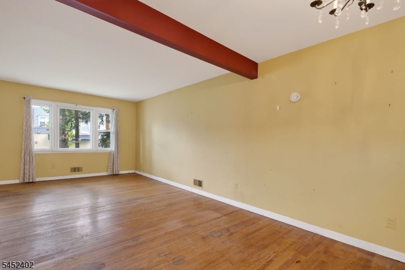 305 William St Property Photo 20