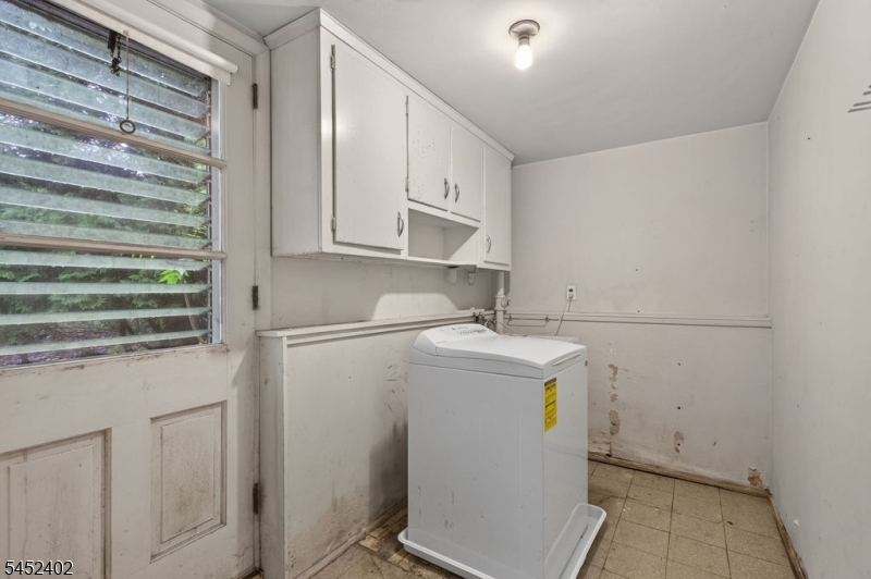 305 William St Property Photo 35