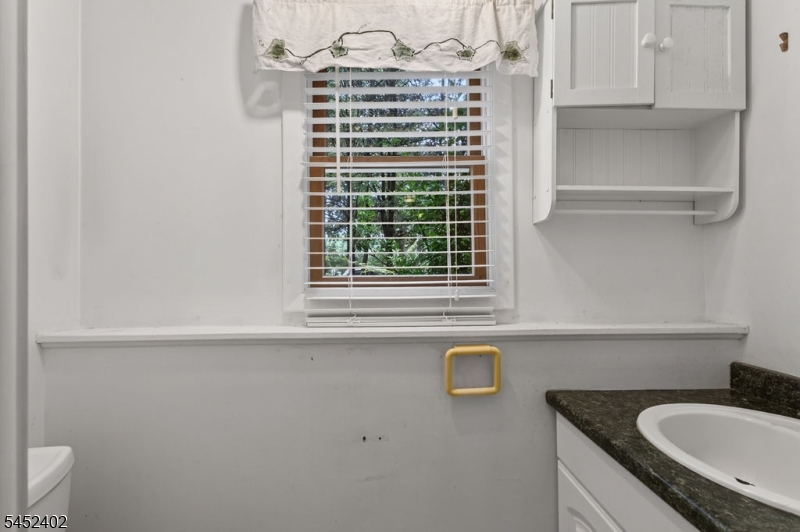 305 William St Property Photo 36