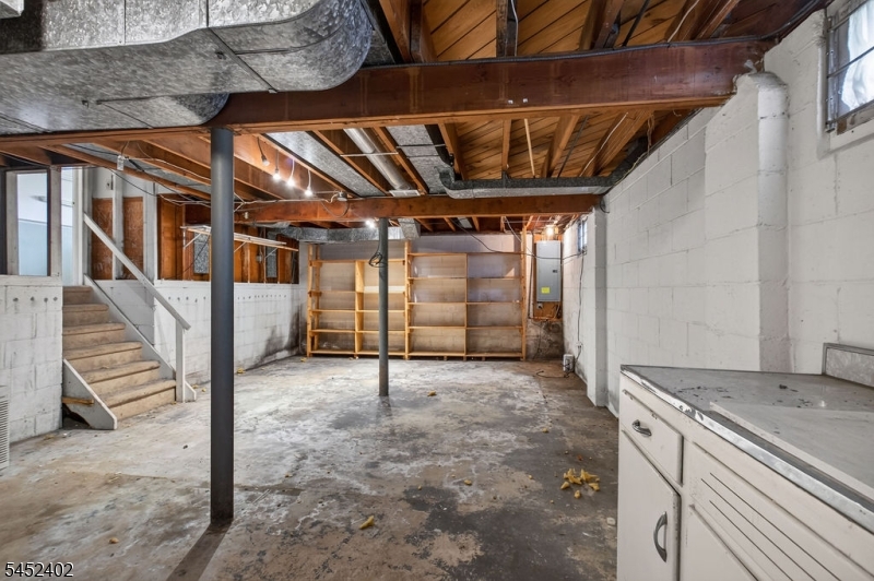 305 William St Property Photo 40