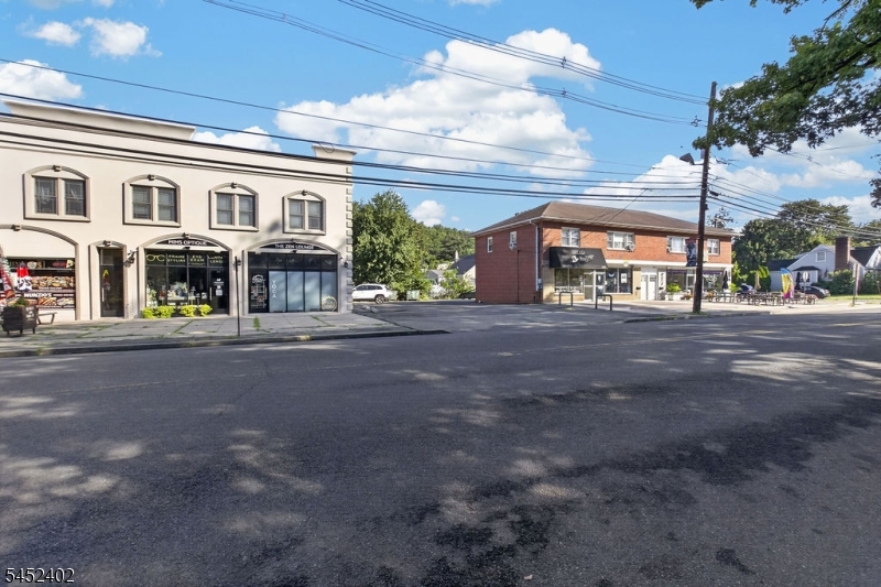 305 William St Property Photo 45