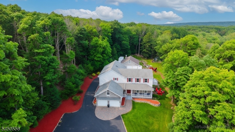 200 Longhouse Dr Property Photo 1
