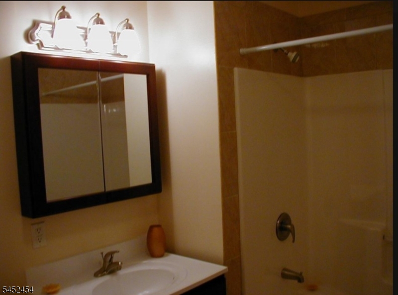79 Montgomery St 4f Property Photo 27
