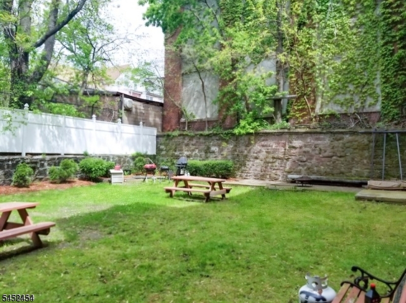 79 Montgomery St 4f Property Photo 39