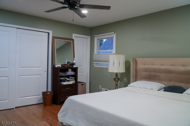 150 Farragut Ave Property Photo 5