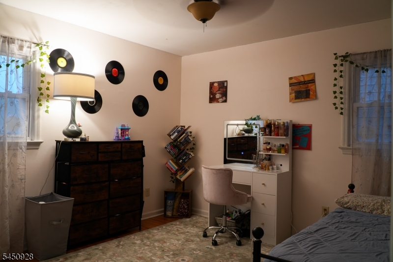 150 Farragut Ave Property Photo 6