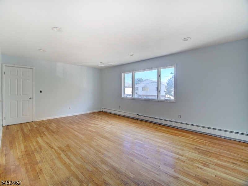 117 Burns Ave Property Photo 6