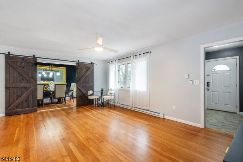 2 Glen Rd Property Photo 13