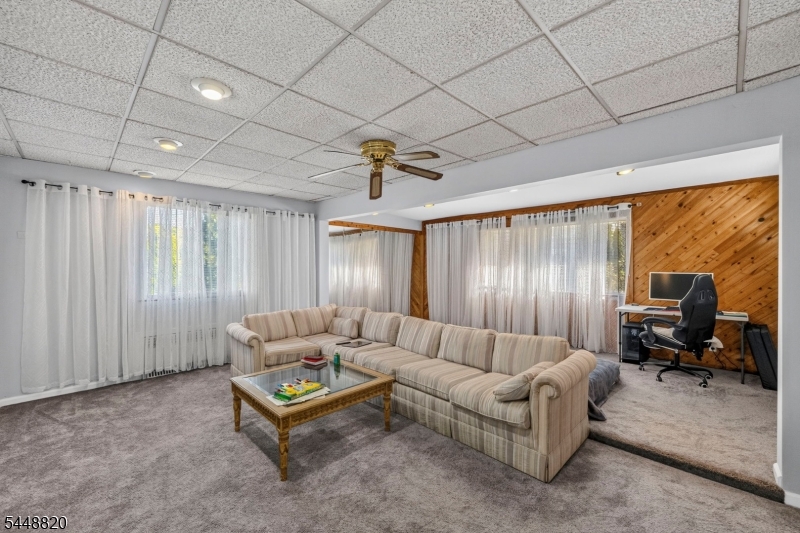 130 Rowland Ave Property Photo 9