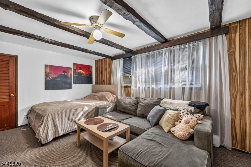 130 Rowland Ave Property Photo 12