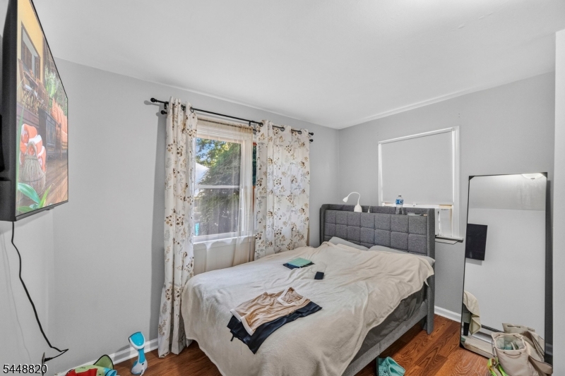 130 Rowland Ave Property Photo 15