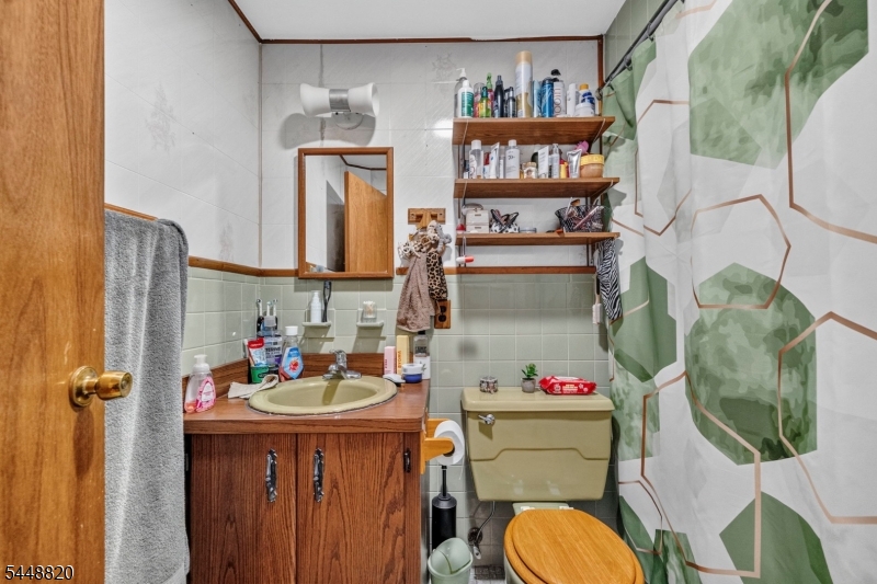 130 Rowland Ave Property Photo 19