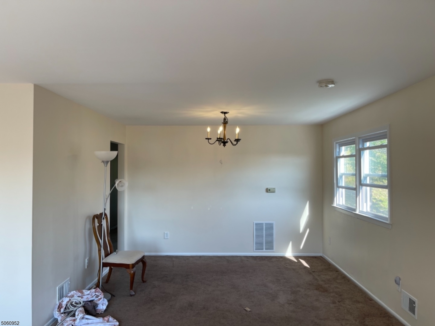 95 S Valley Rd 2 Property Photo 3