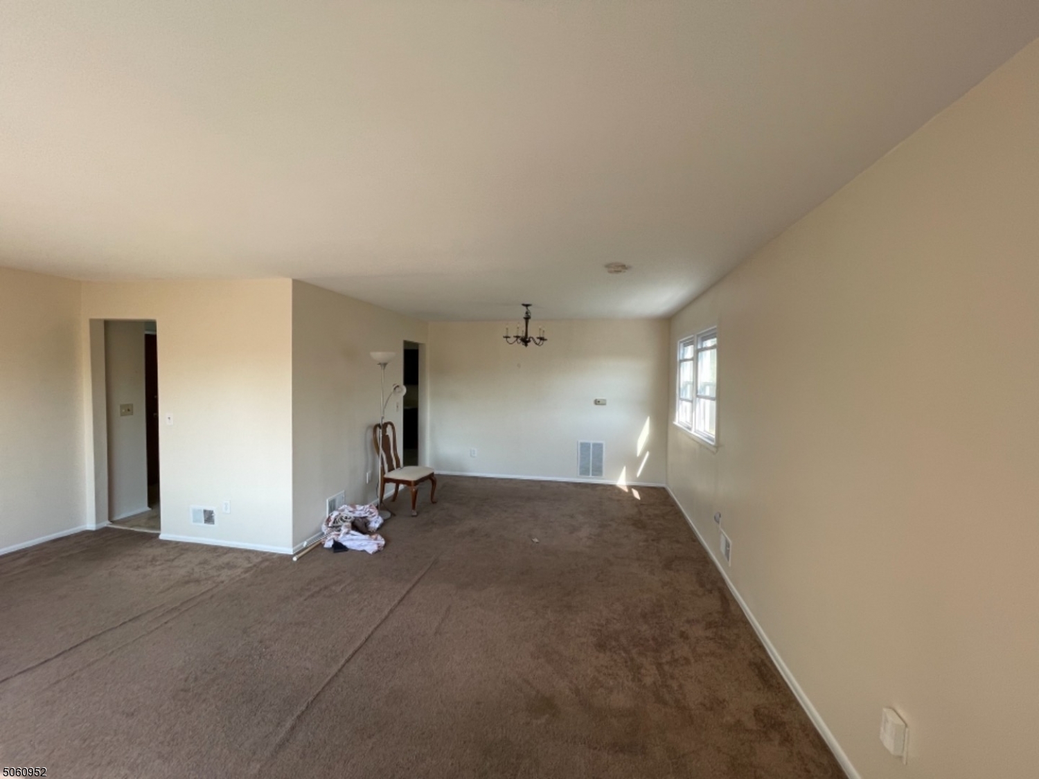 95 S Valley Rd 2 Property Photo 4